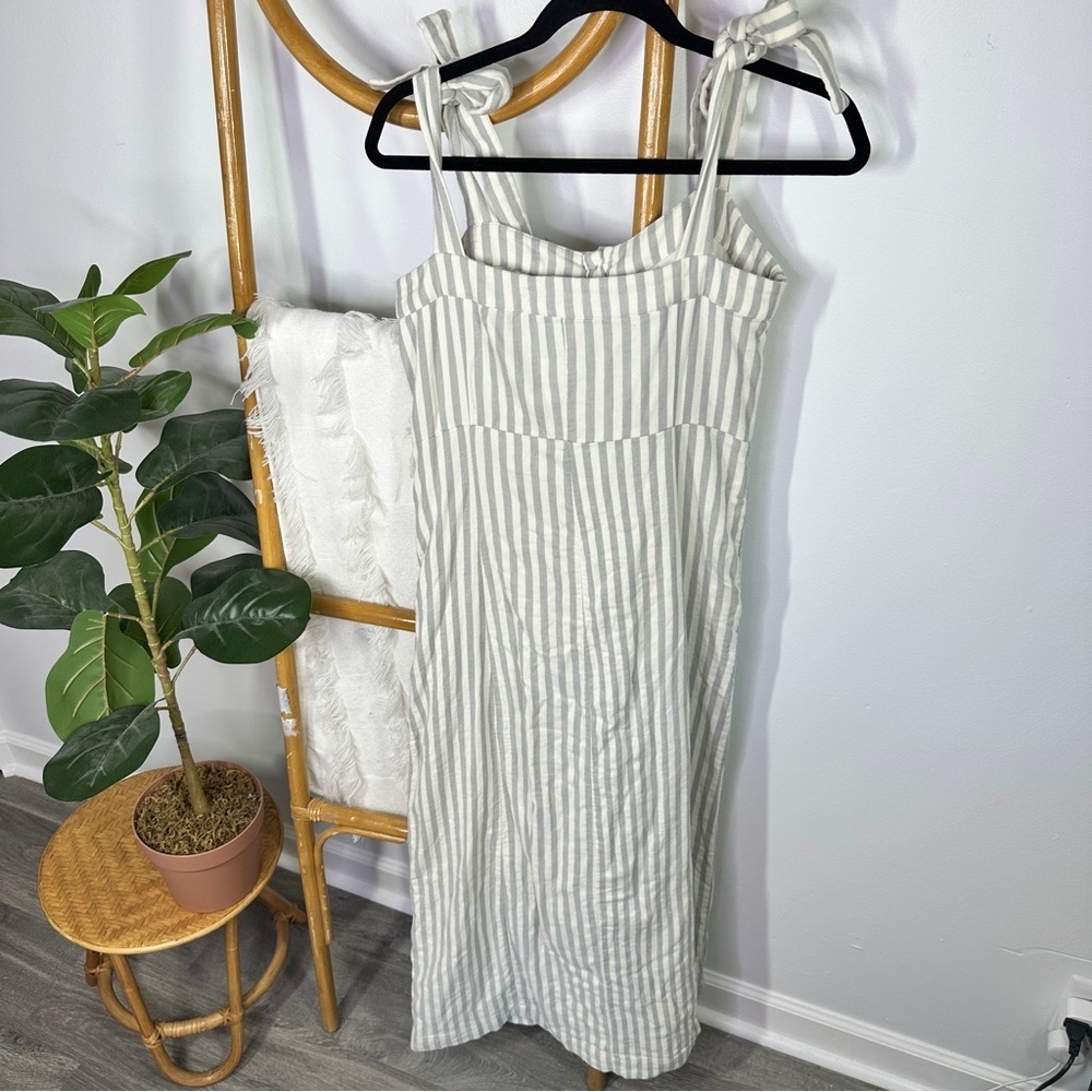 Faherty Grey and Cream Striped Midi Dress sz M - Picture 3 of 9
